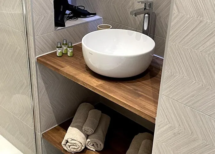 K - Spacious - Viennese Charm Apartment *
